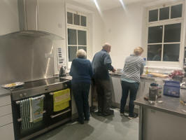 Washing up & tidying up helpers! Washing up & tidying up helpers!