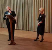 Mark Murphy & Lesley Dolphin.