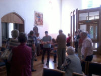 Ringing Master Tom Scase making the draw for the ringing order.