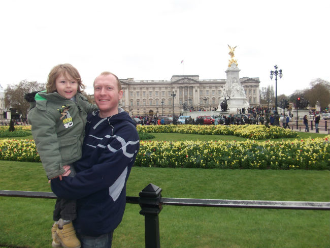 Mason & Me outside Buckingham Palace.